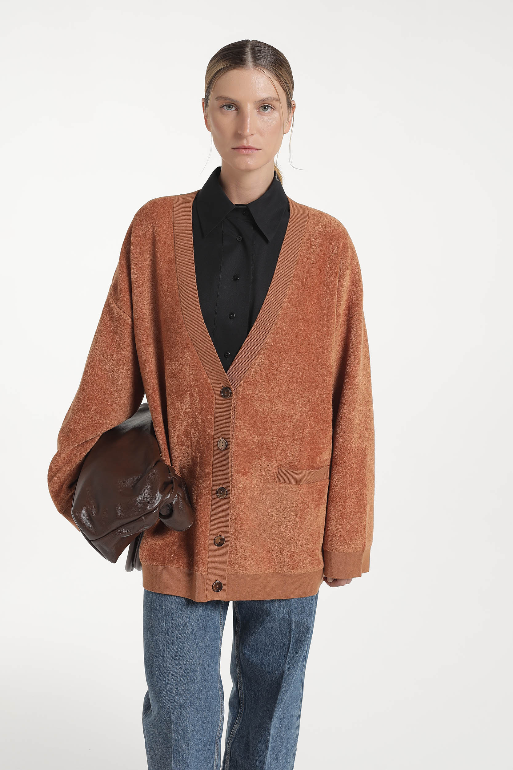 Cardigan oversize en velours – Image 9