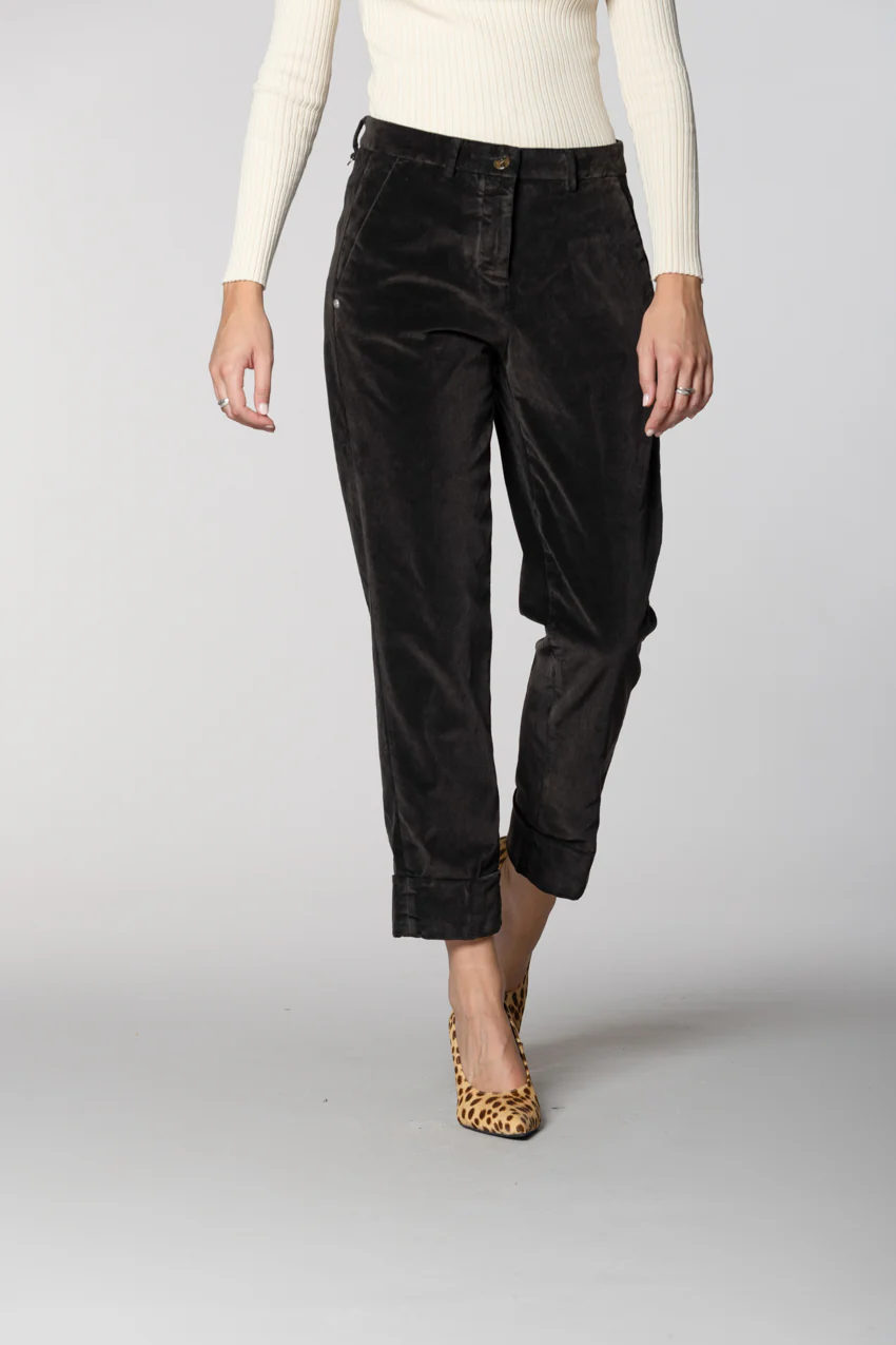 New York Carrot pantalone chino donna in velluto carrot fit – Image 3