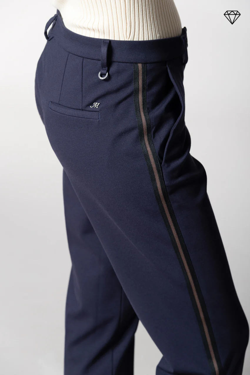 New York Carrot pantalone chino donna in jersey tecnico carrot fit ① – Image 2