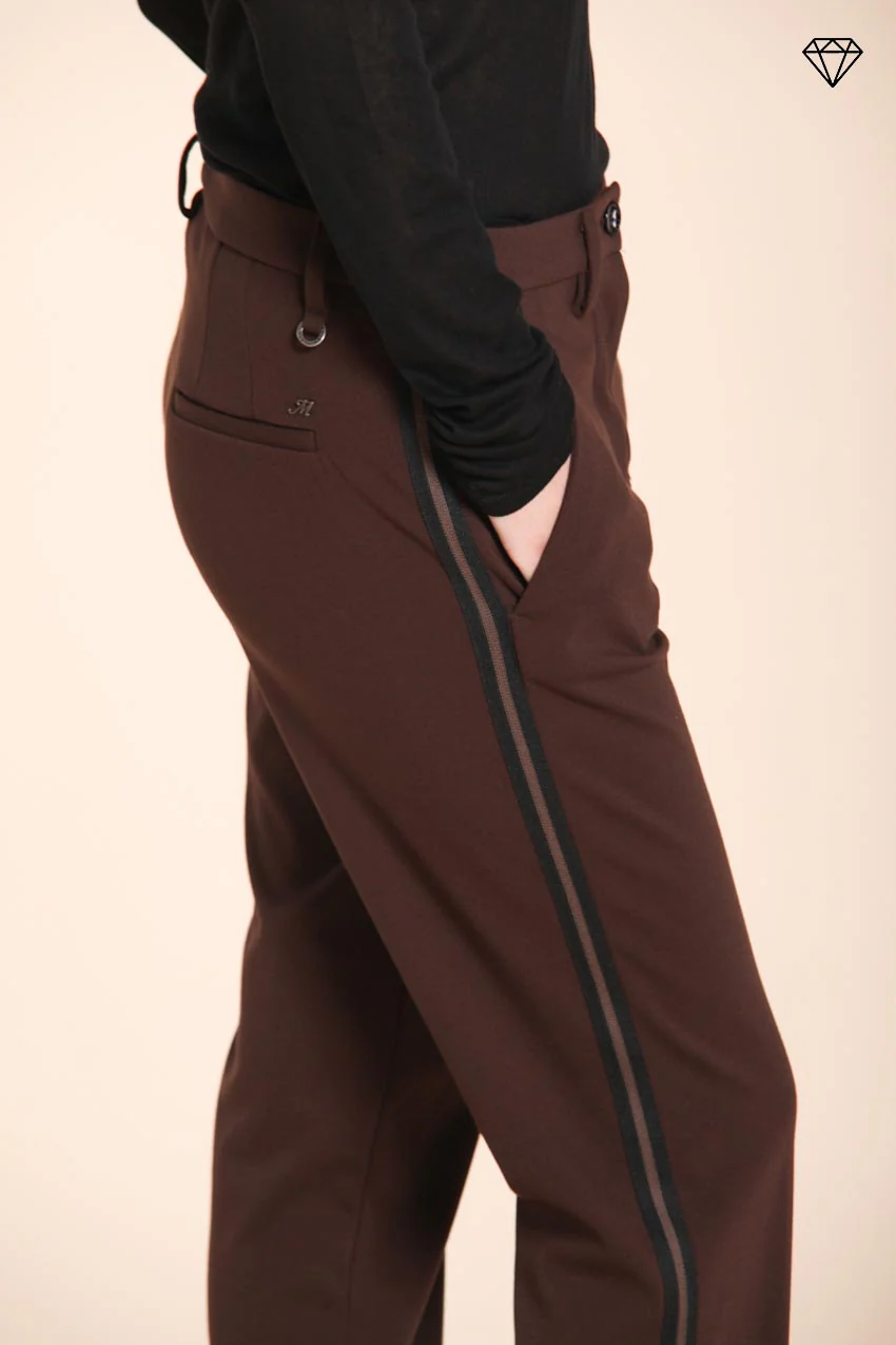 New York Carrot pantalone chino donna in jersey tecnico carrot fit ① – Image 3