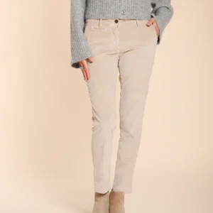 New York Slim pantalone chino donna in velluto a coste slim fit ①