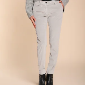 New York Slim pantalone chino donna in velluto a coste slim fit ①