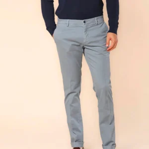 Milano pantalone chino uomo in gabardina stretch extra slim fit ①