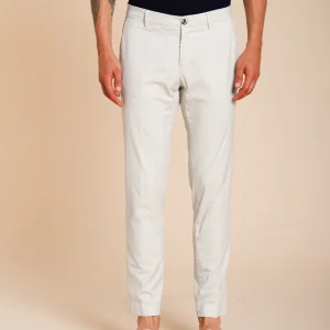 Milano pantalone chino uomo in gabardina stretch extra slim fit ①