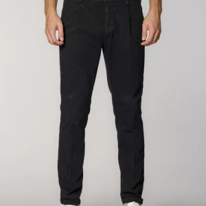Osaka 1 Pinces pantaloni chino uomo in cotone seta carrot fit