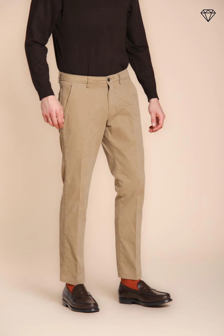 Torino pantalone chino uomo in gabardina slim fit ①