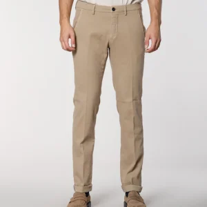 Torino pantalone chino uomo in cotone cashmere slim fit ①