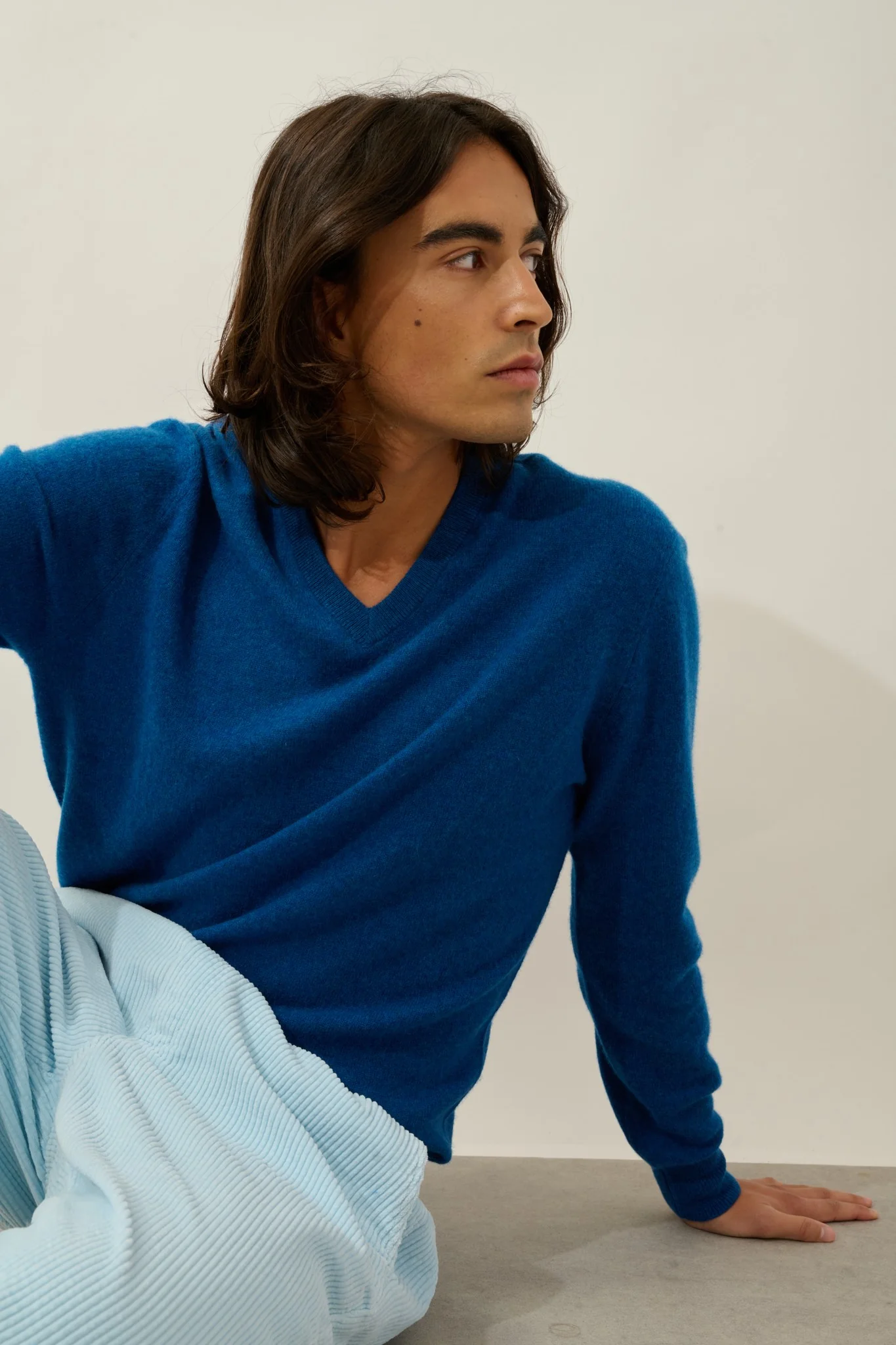 AGEL pull col v bleu chiné 100% cachemire – Image 4