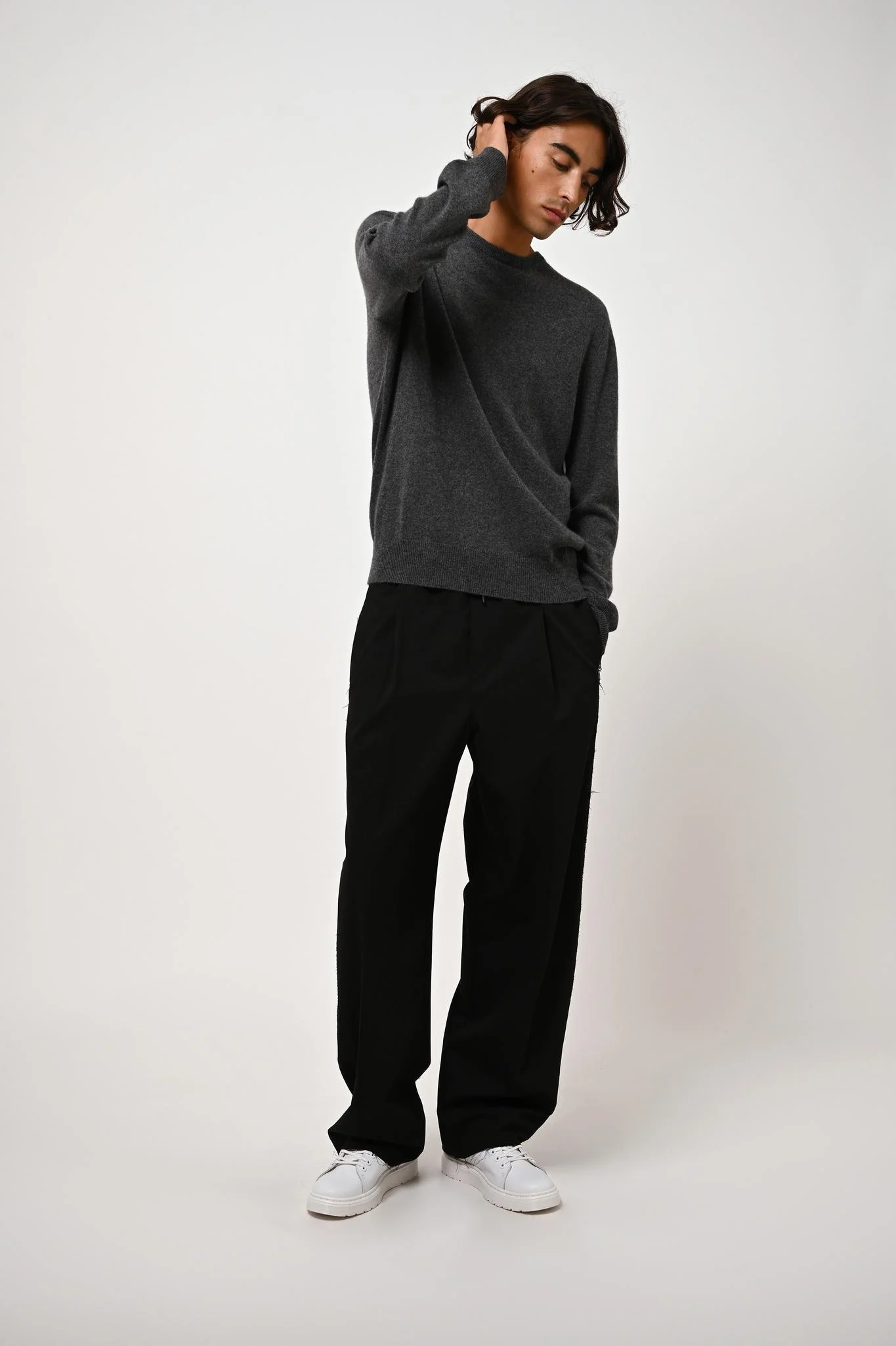 AIGLIÈRE pull col rond anthracite chiné 100% cachemire – Image 3