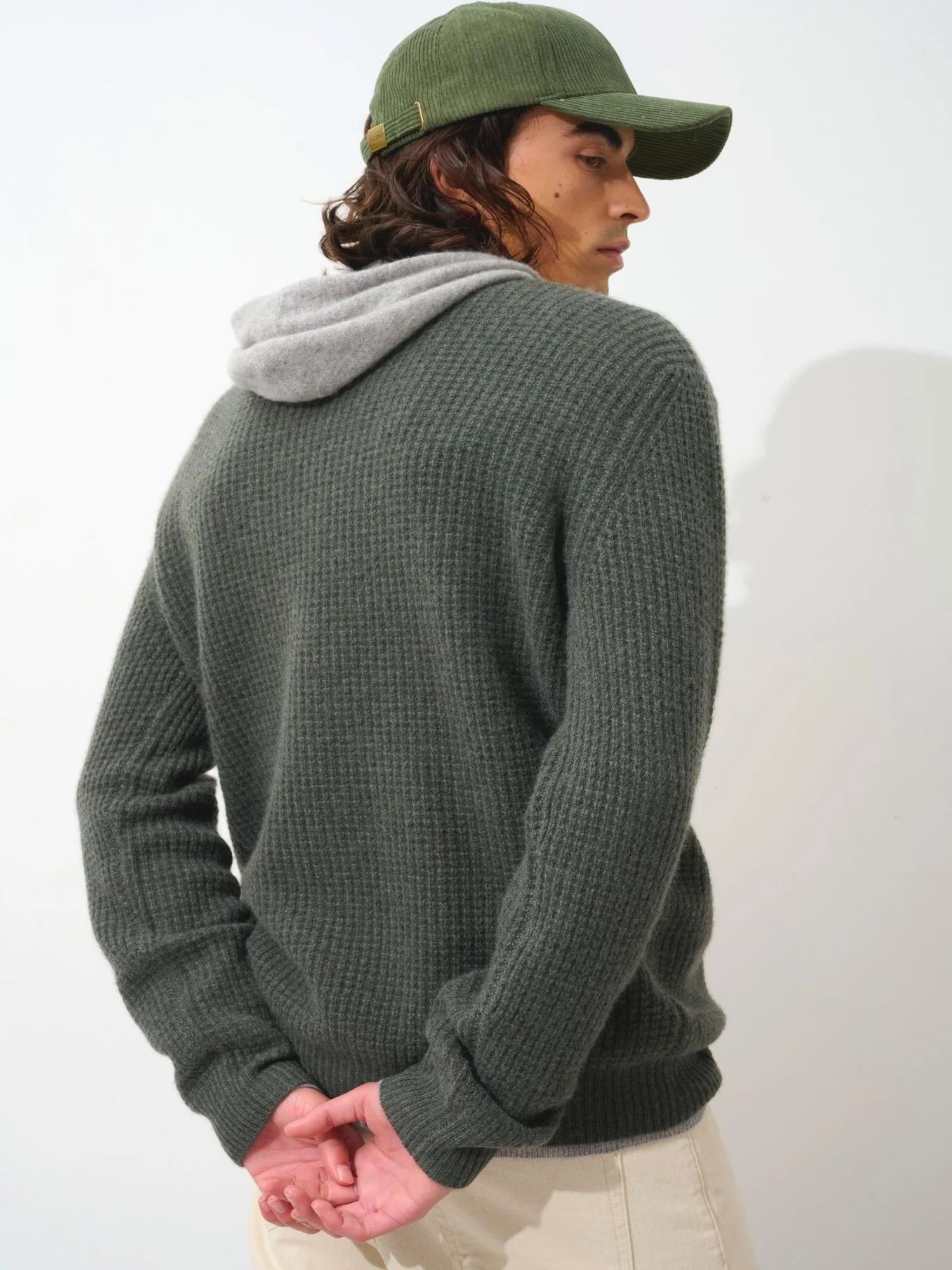 AKSEL pull col rond 4 fils kaki chiné 100% cachemire – Image 5