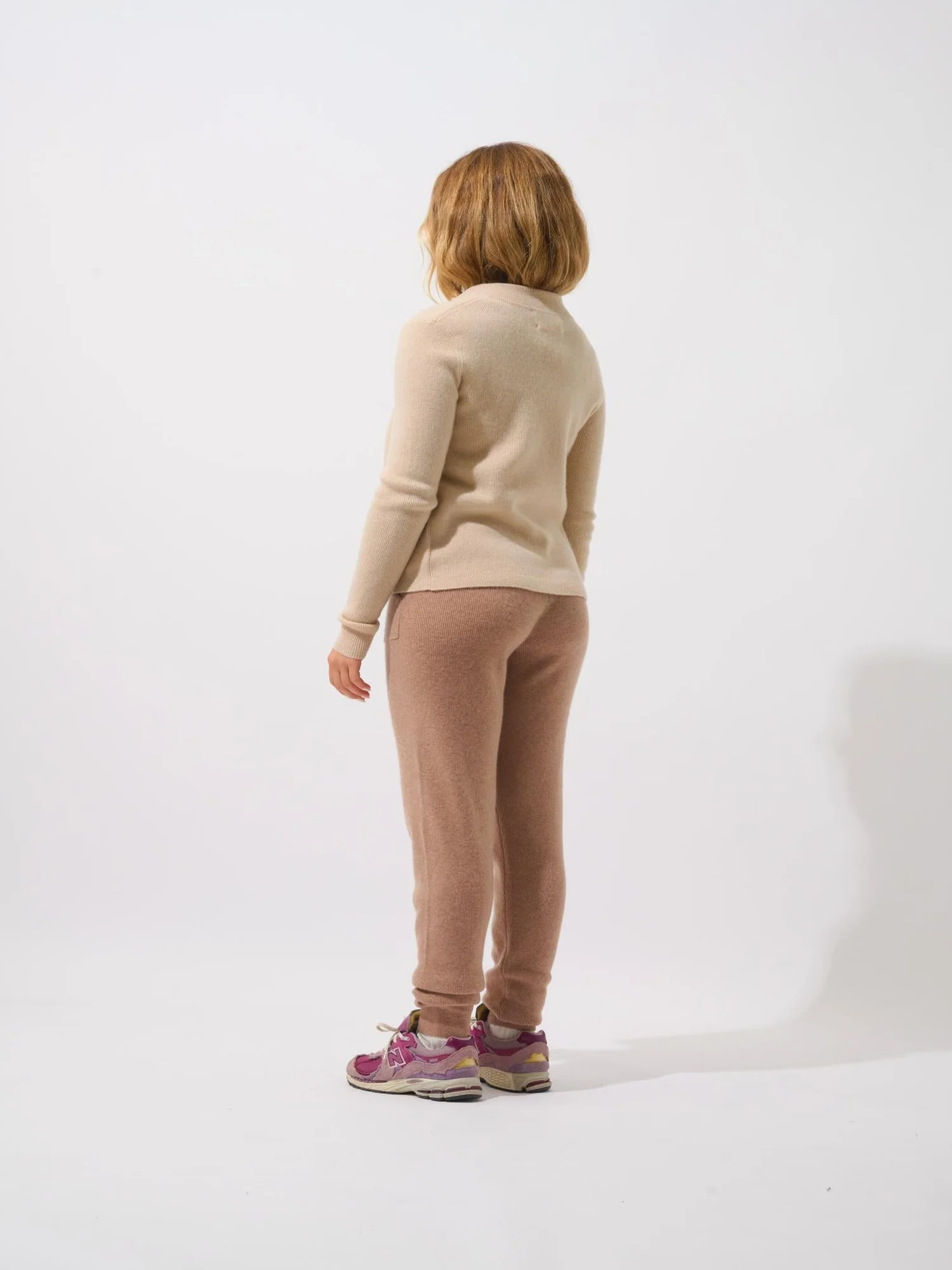 ALBERTE gilet zippé col montant sable 100% cachemire – Image 3