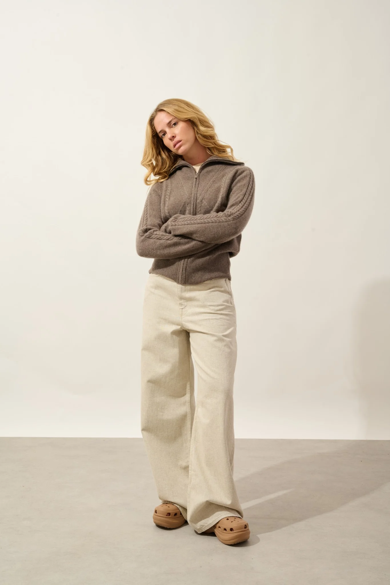 ANTIGO gilet zippé col camionneur 4 fils taupe chiné 100% cachemire – Image 2