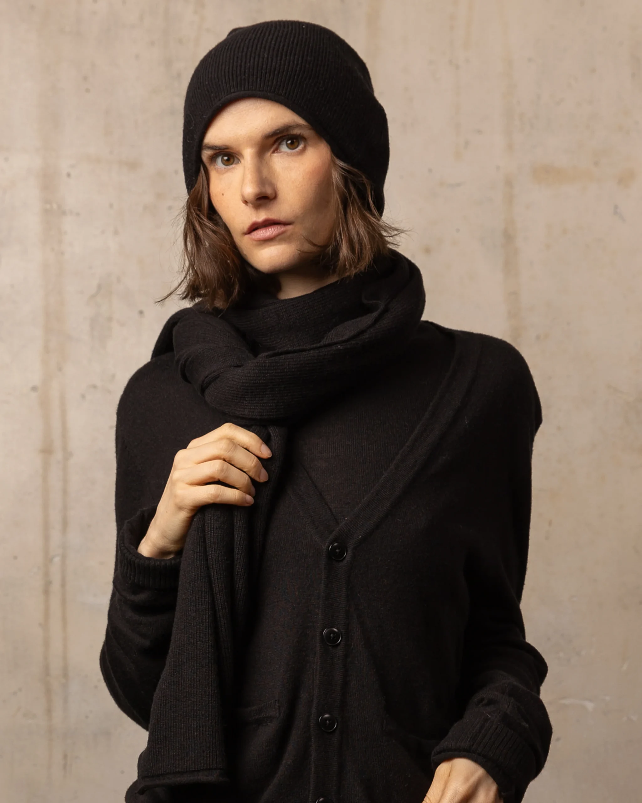 Echarpe Bamboo - 70% bambou 30% laine mérinos - 100BLACK – Image 3