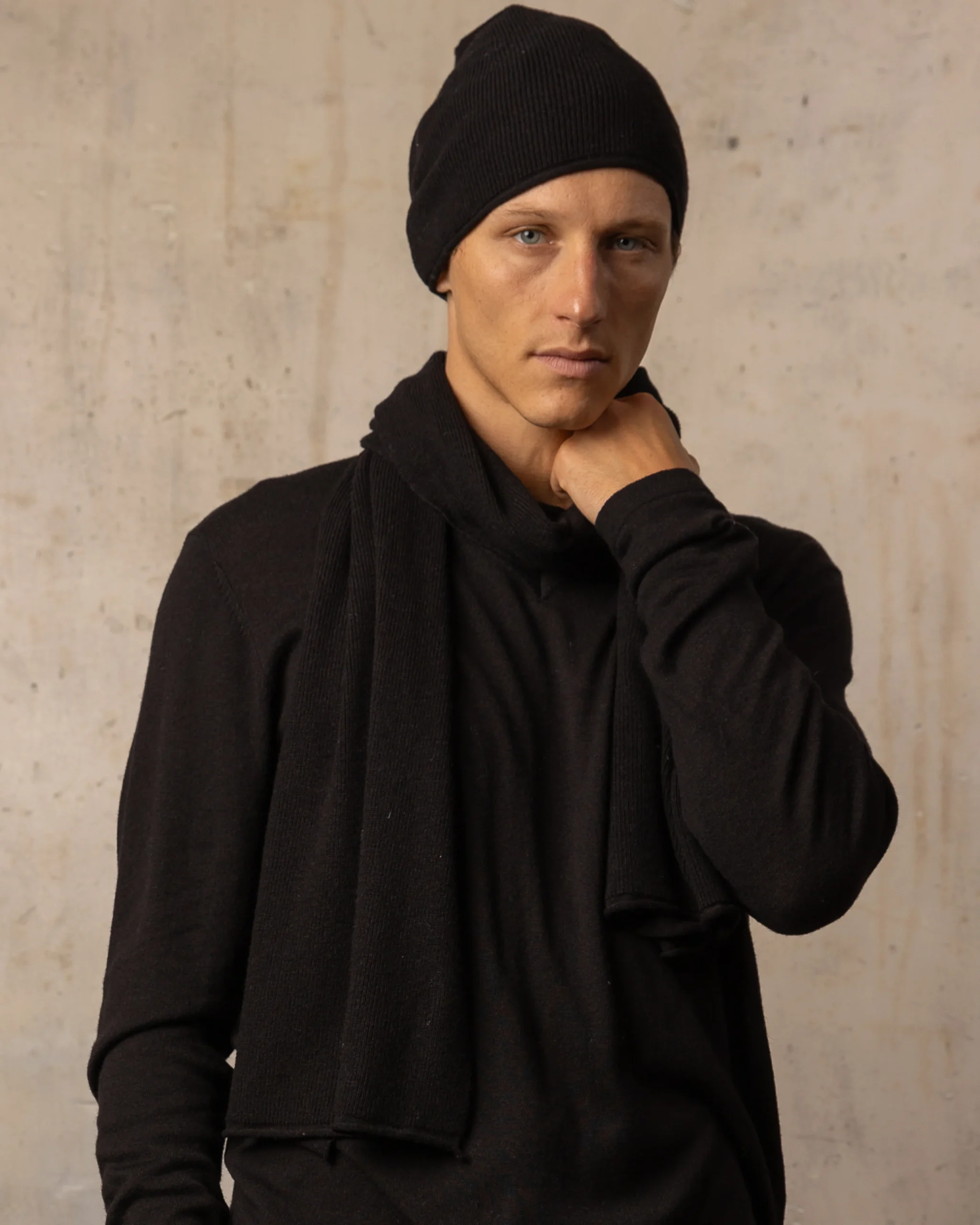Echarpe Bamboo - 70% bambou 30% laine mérinos - 100BLACK – Image 5