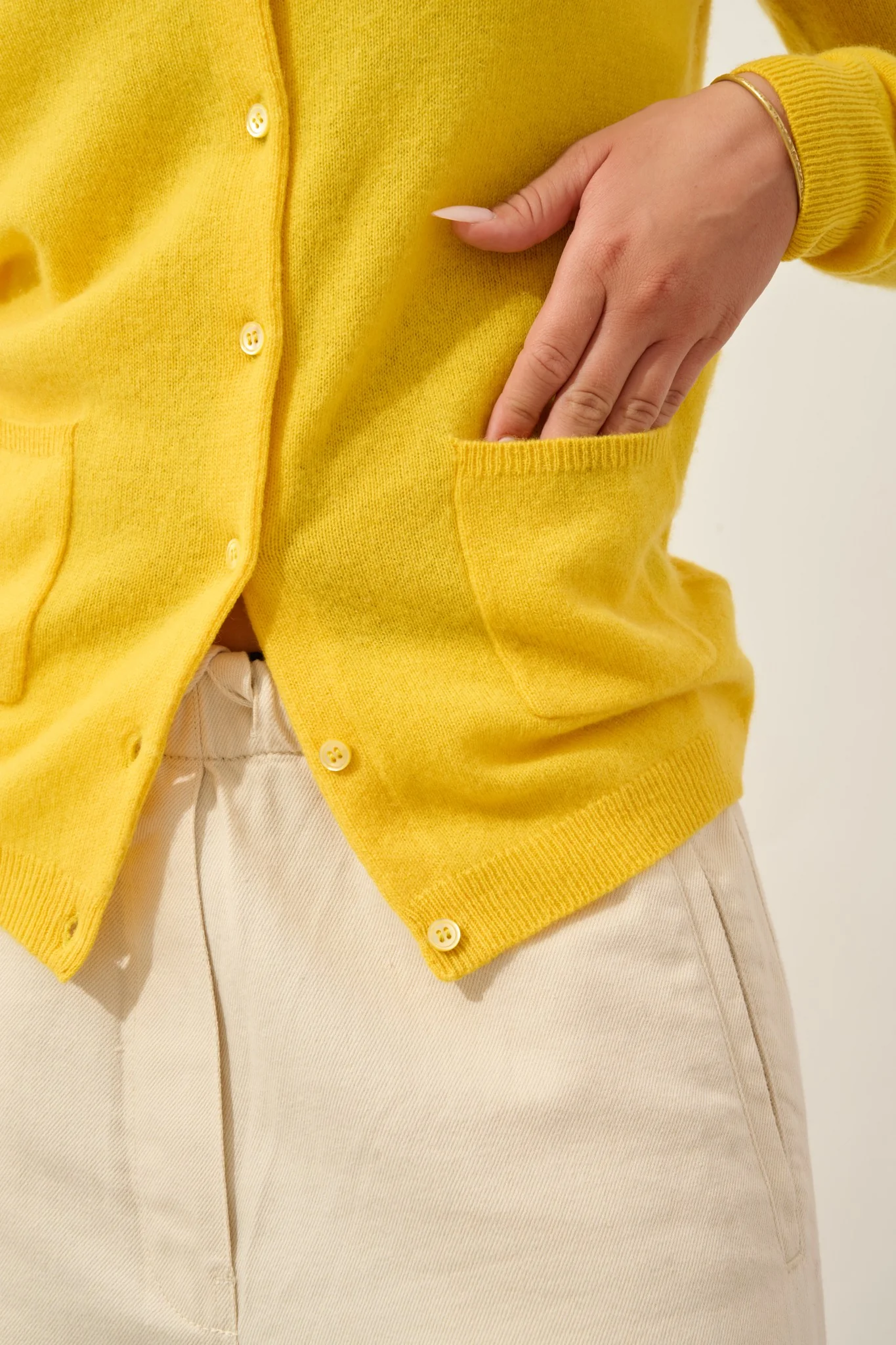 CARON cardigan col rond cédrat 100% cachemire – Image 4