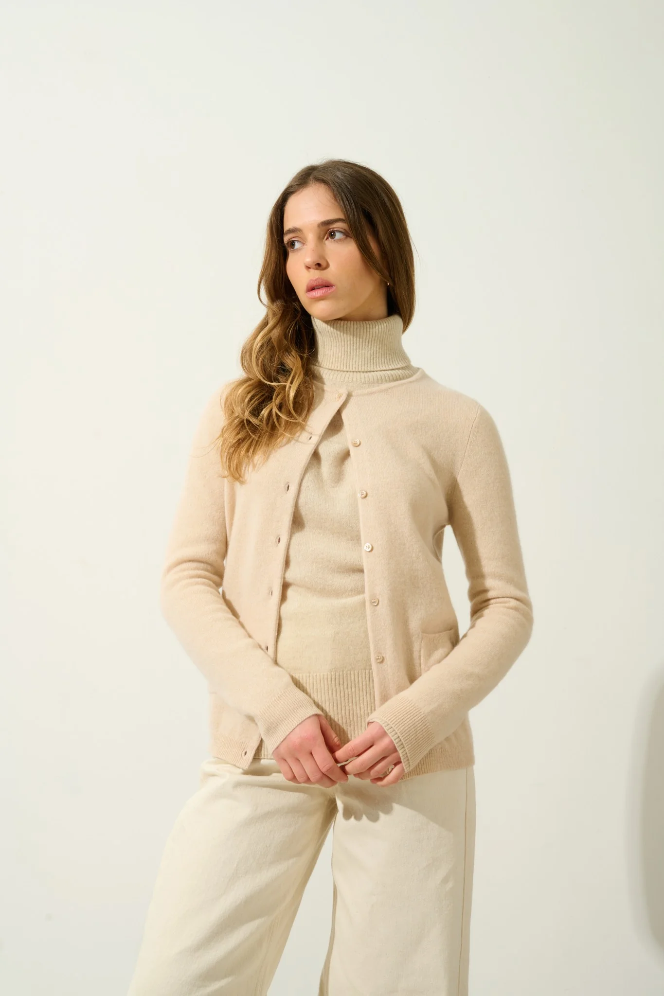 CARON cardigan col rond sable 100% cachemire – Image 3