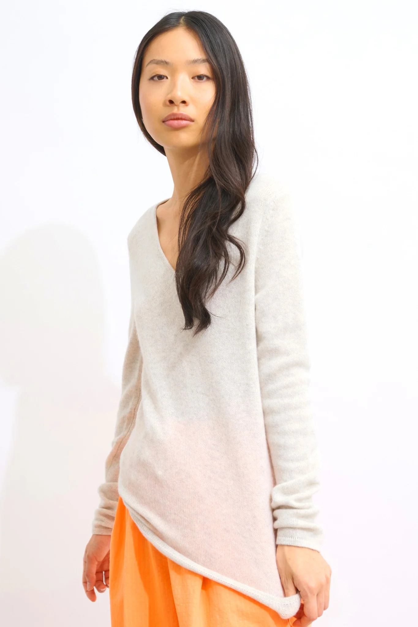 CHELSEA pull col v 4 fils gris perle chiné 100% cachemire