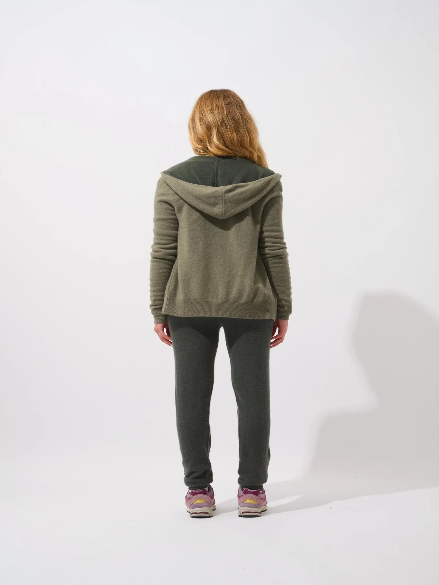 COLOMBIS gilet zippé capuche army 100% cachemire – Image 3