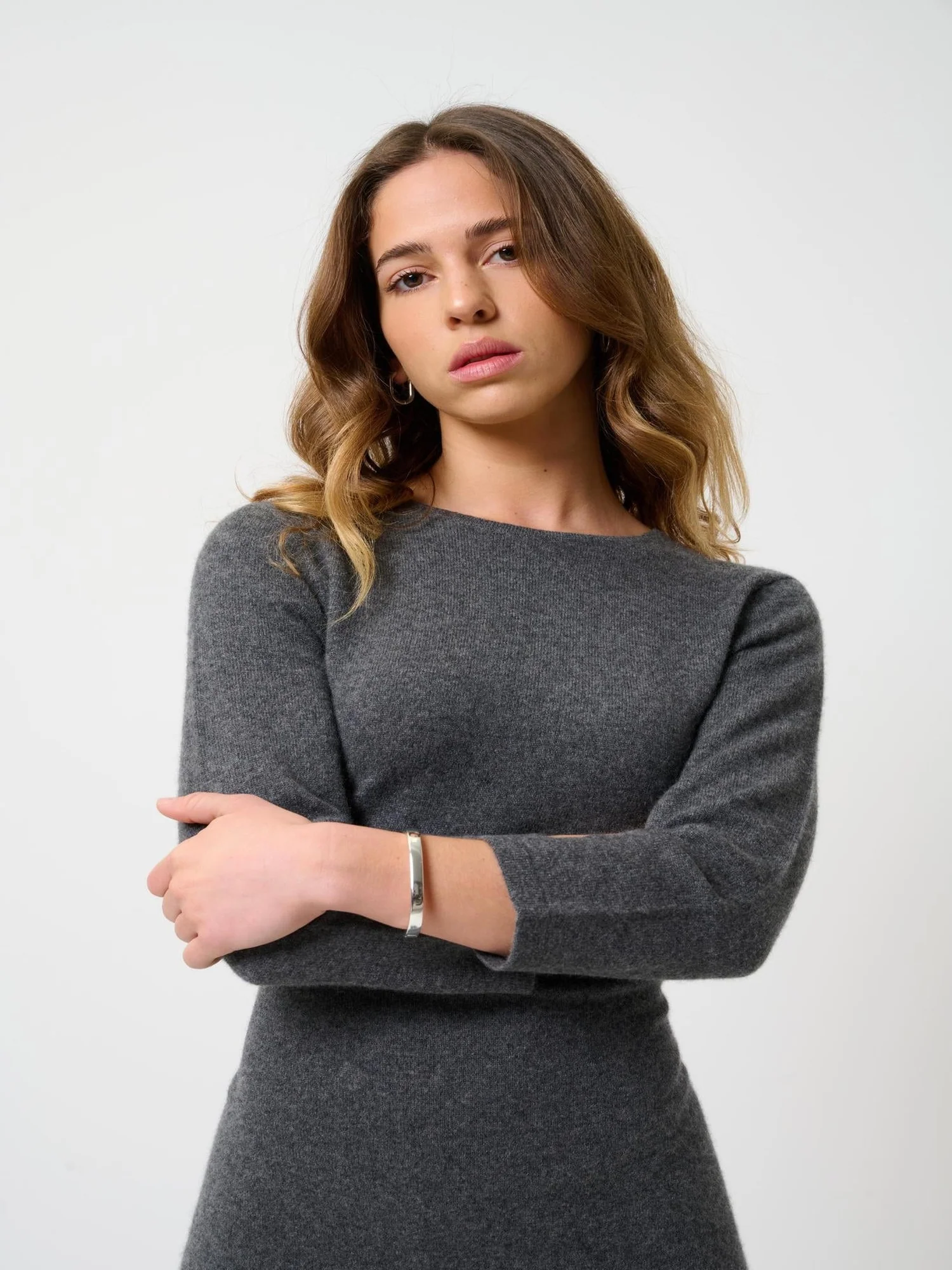 CONISTON robe col rond avec ceinture anthracite chiné 100% cachemire – Image 2