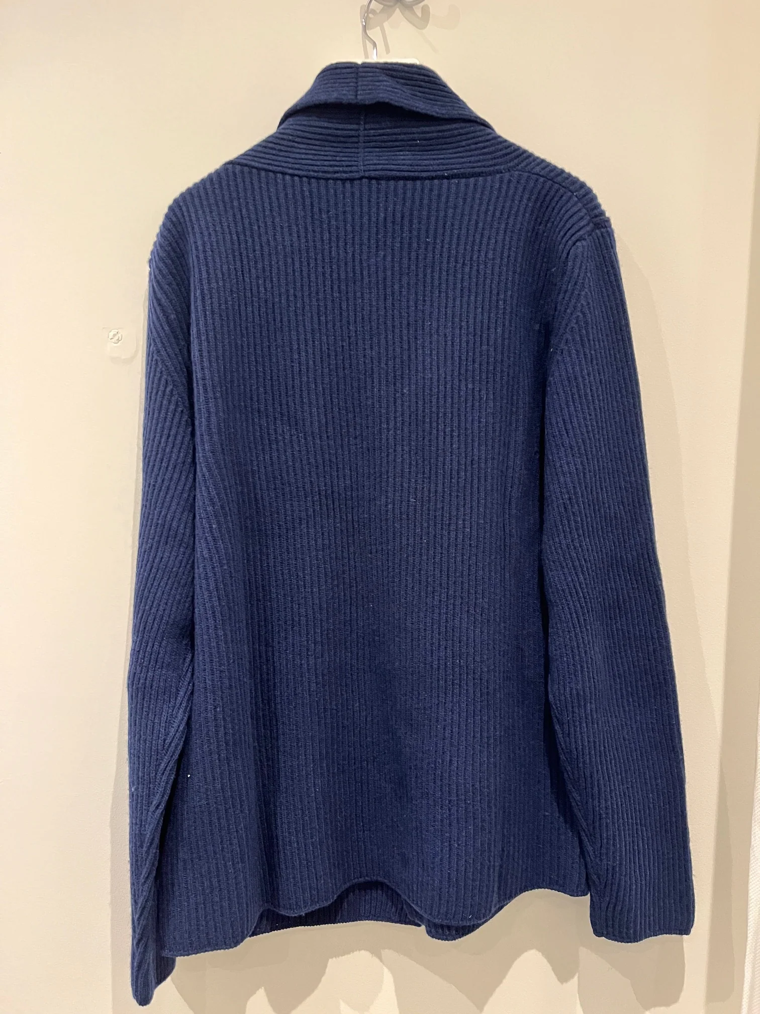 Pull Cardigan en laine merinos – Image 2