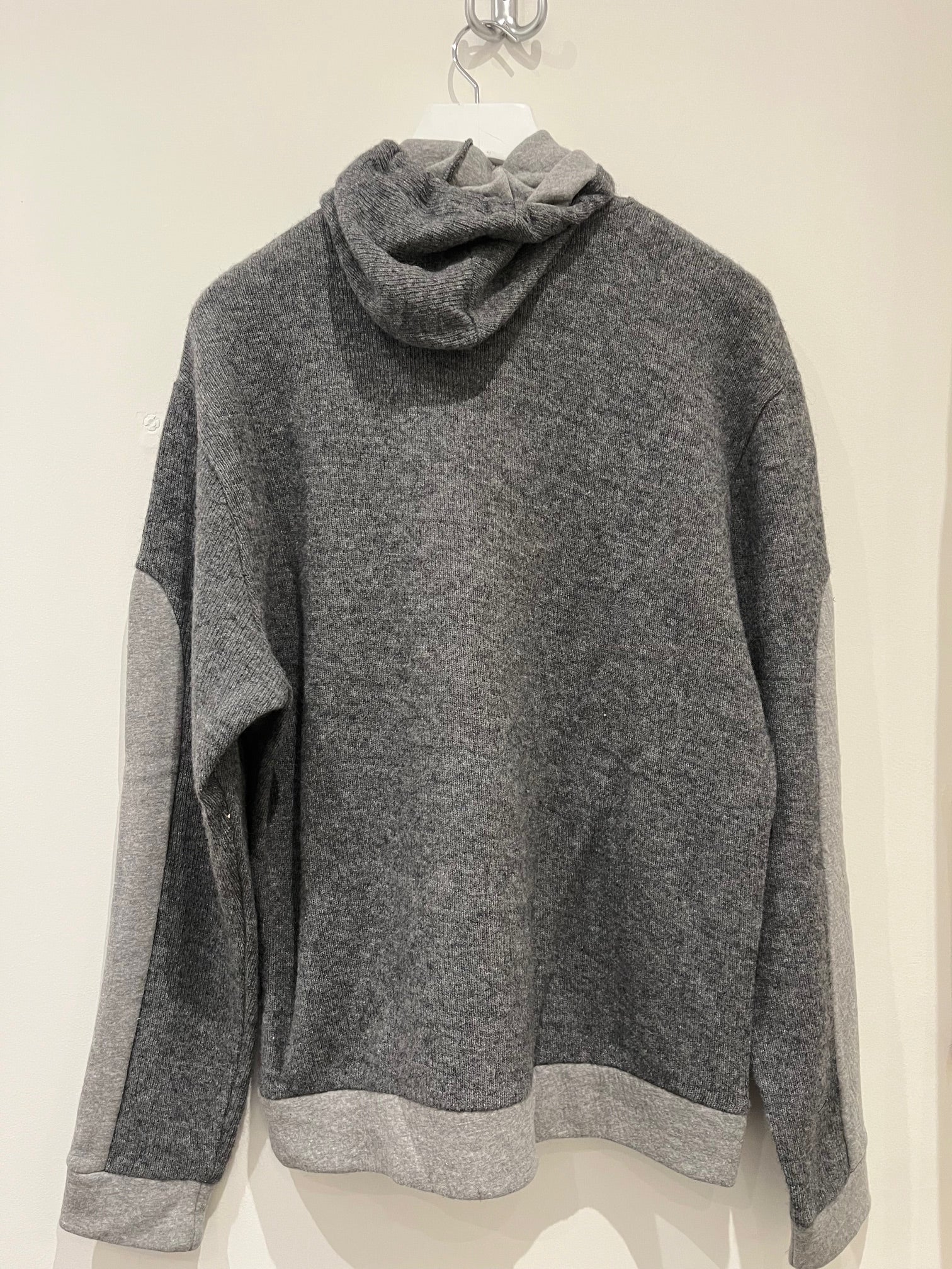 Sweat zippé laine recyclée capuche gris chiné – Image 2