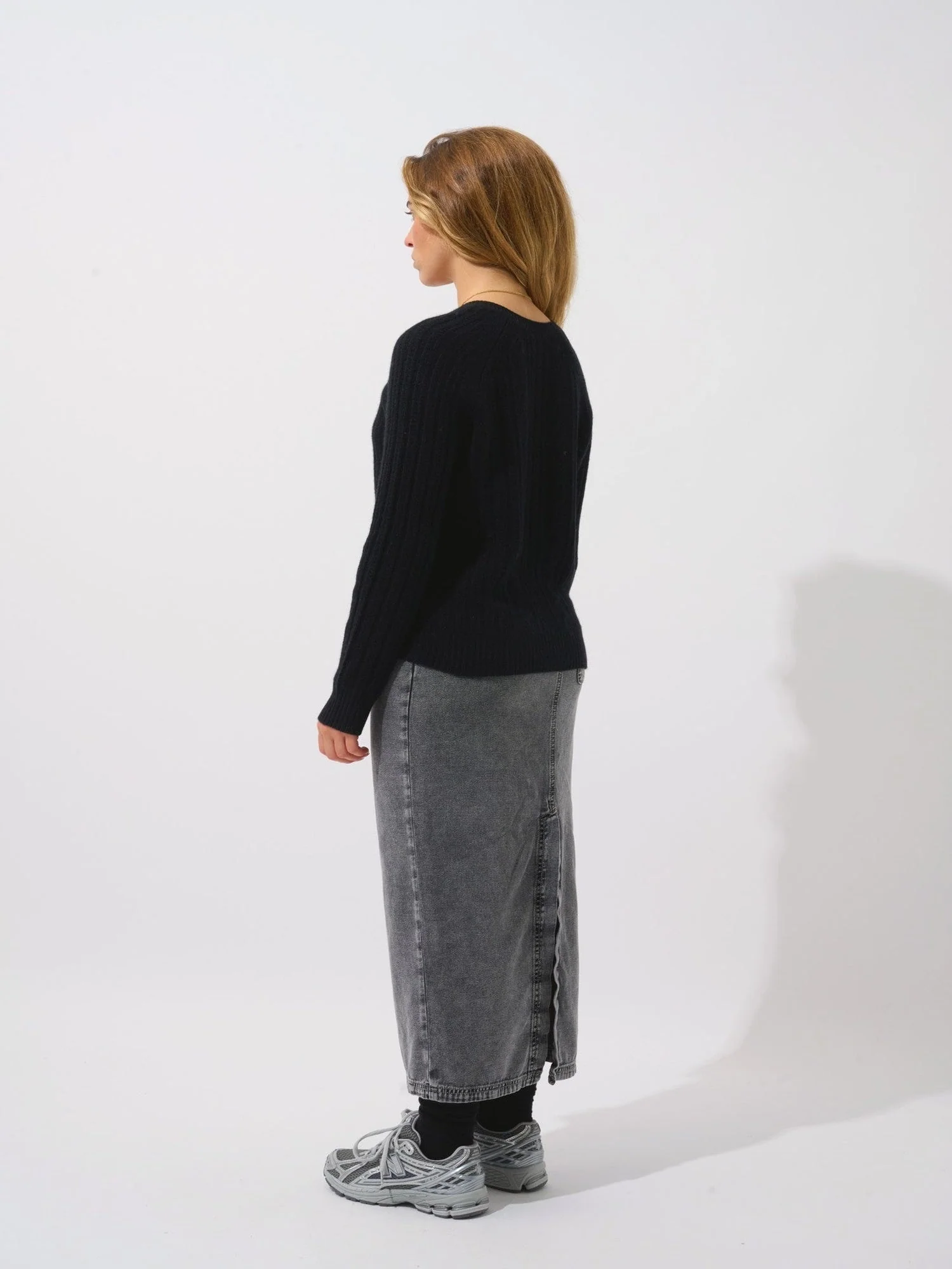 INDIRA pull col v 6 fils noir 100% cachemire – Image 5