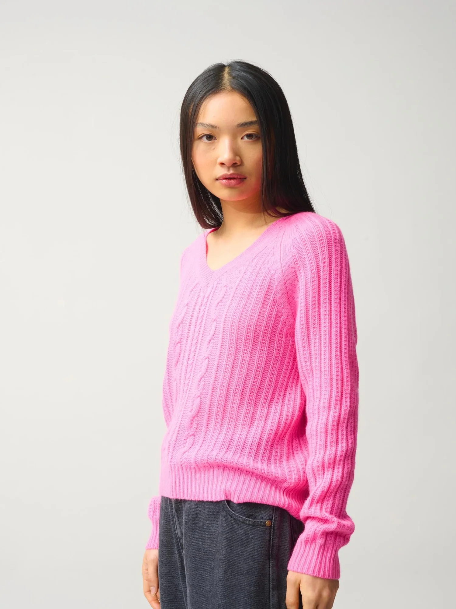 INDIRA pull col v 6 fils rose fluo 100% cachemire – Image 5