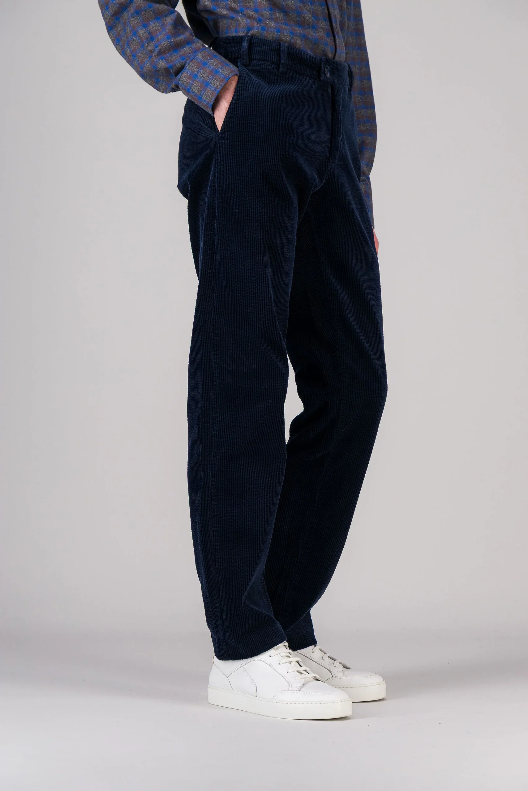 City pant en velours marine – Image 3