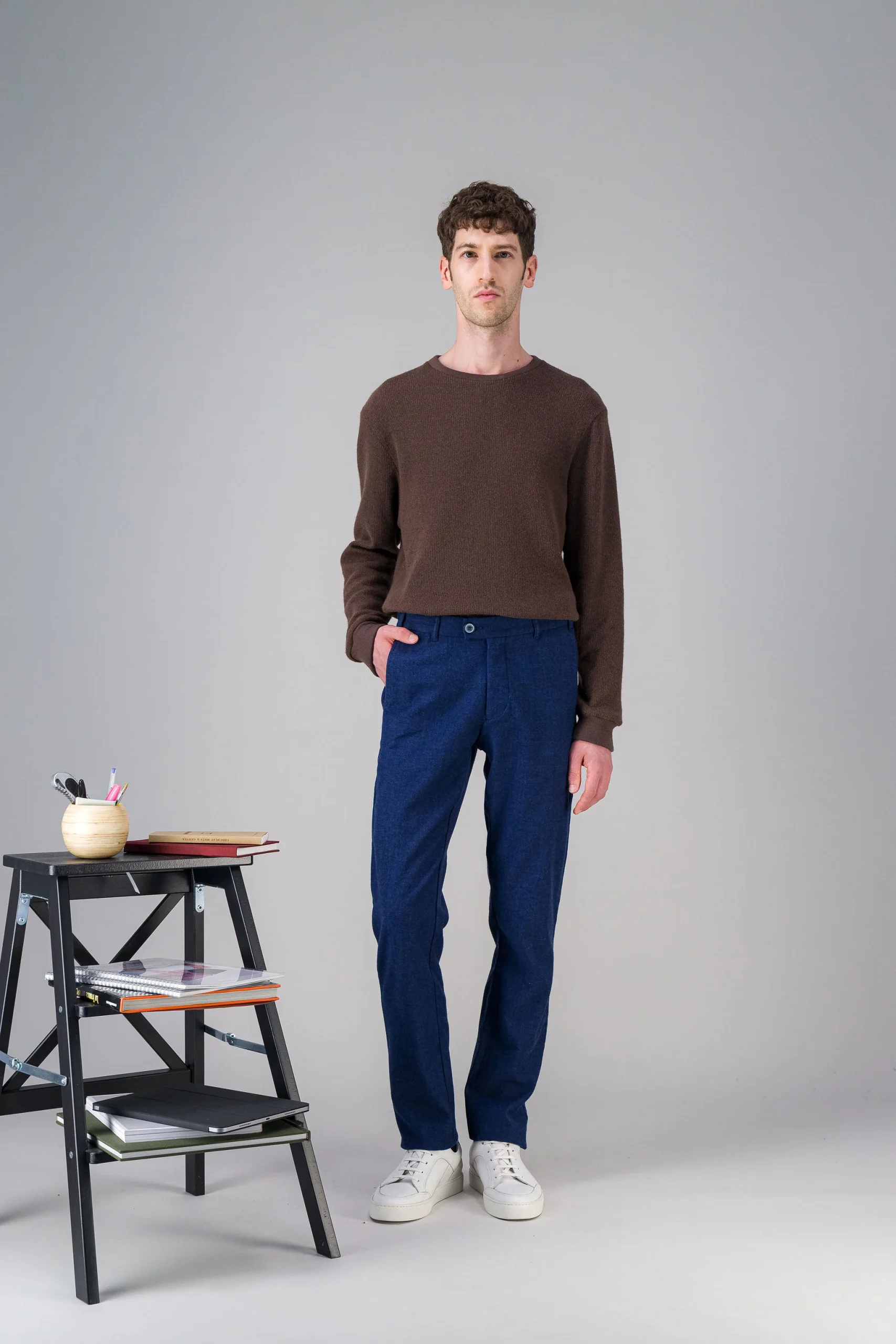 Pull col rond laine recyclée japonaise marron – Image 2