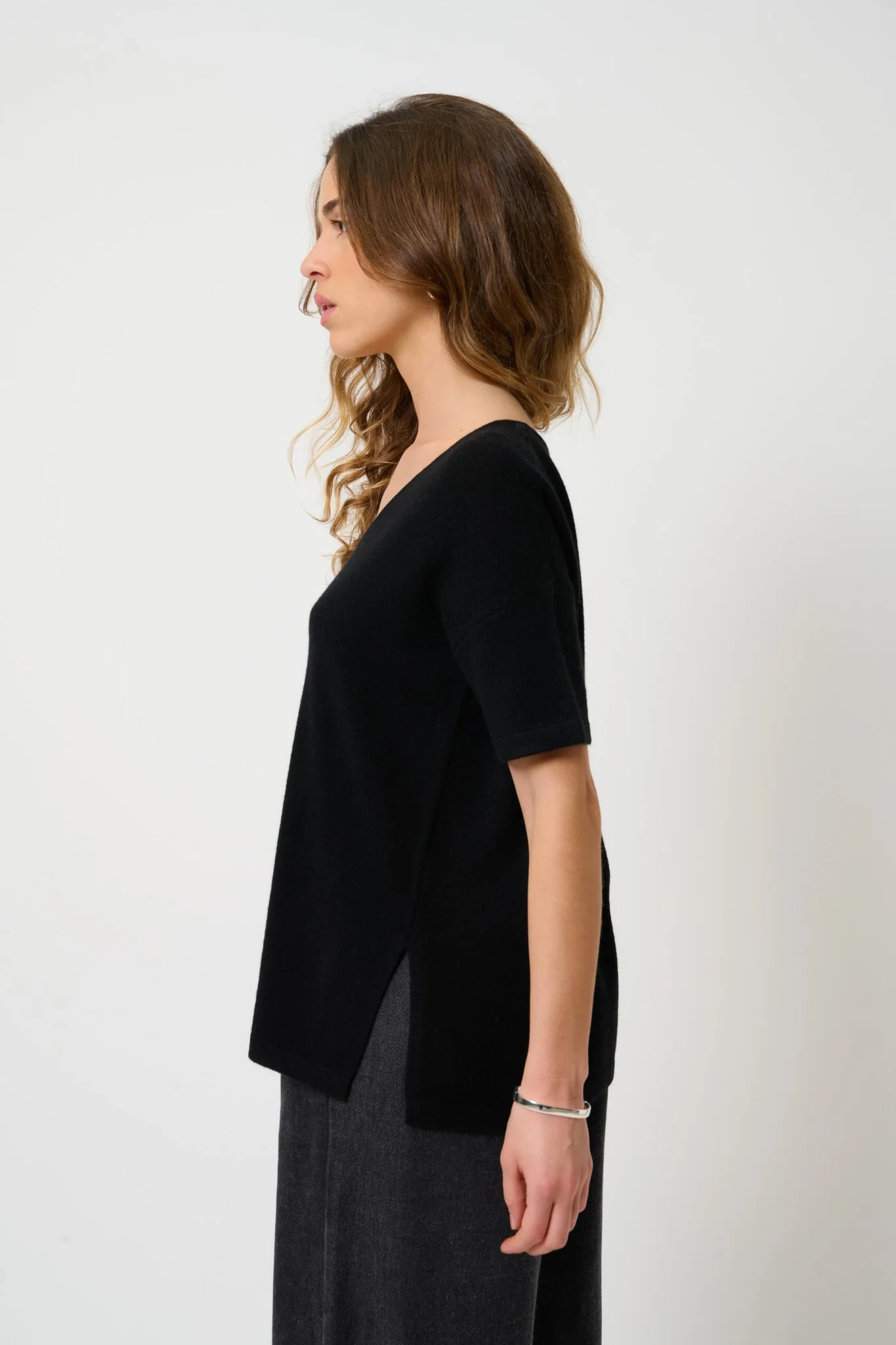 MAELYS t-shirt col rond noir 100% cachemire – Image 3