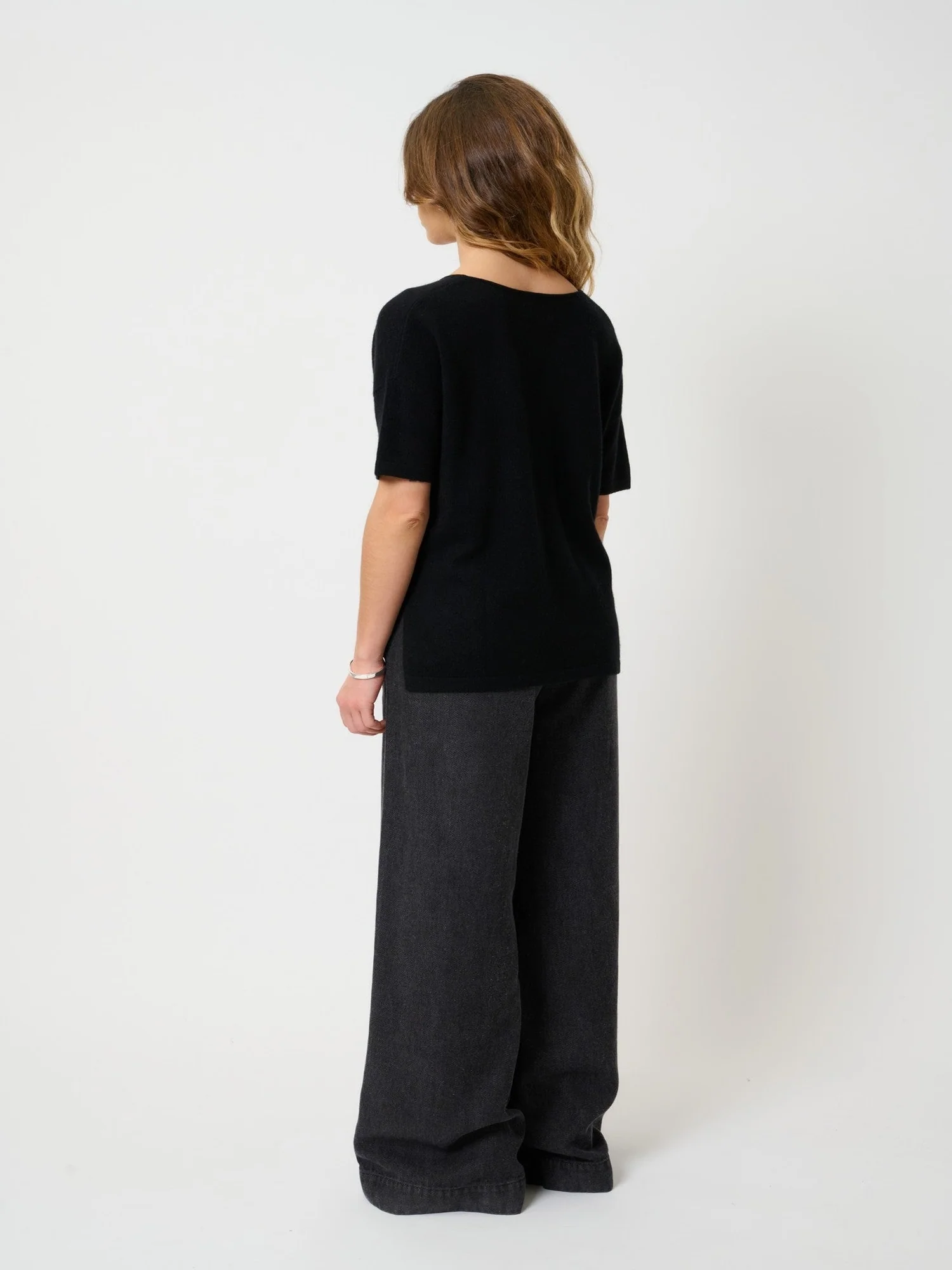 MAELYS t-shirt col rond noir 100% cachemire – Image 4