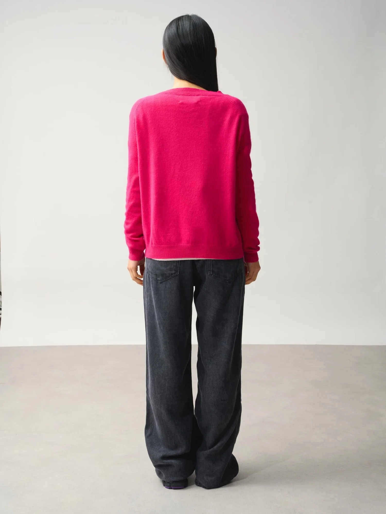 SAVANNAH pull col v fuchsia 100% cachemire – Image 3