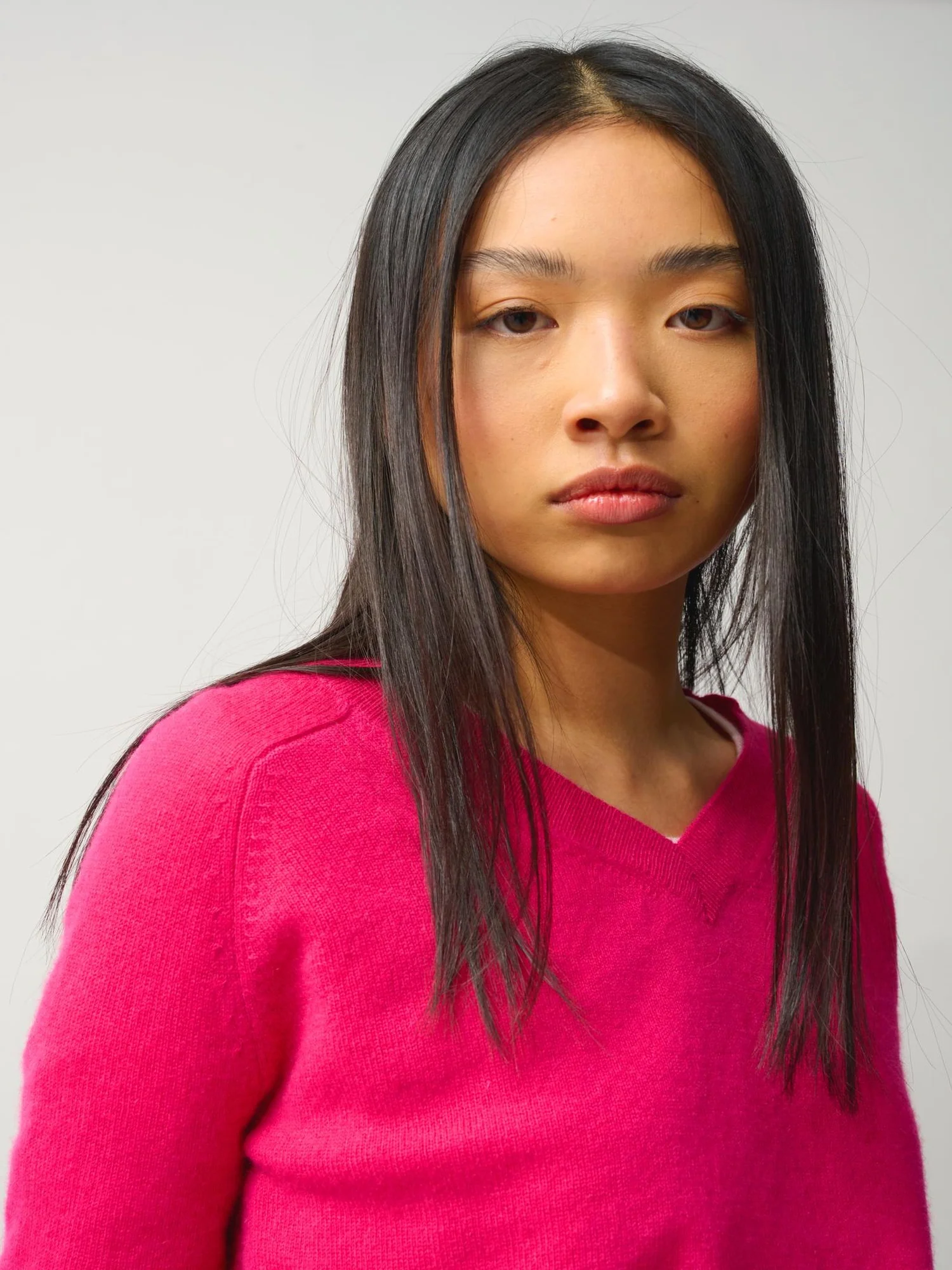 SAVANNAH pull col v fuchsia 100% cachemire – Image 5