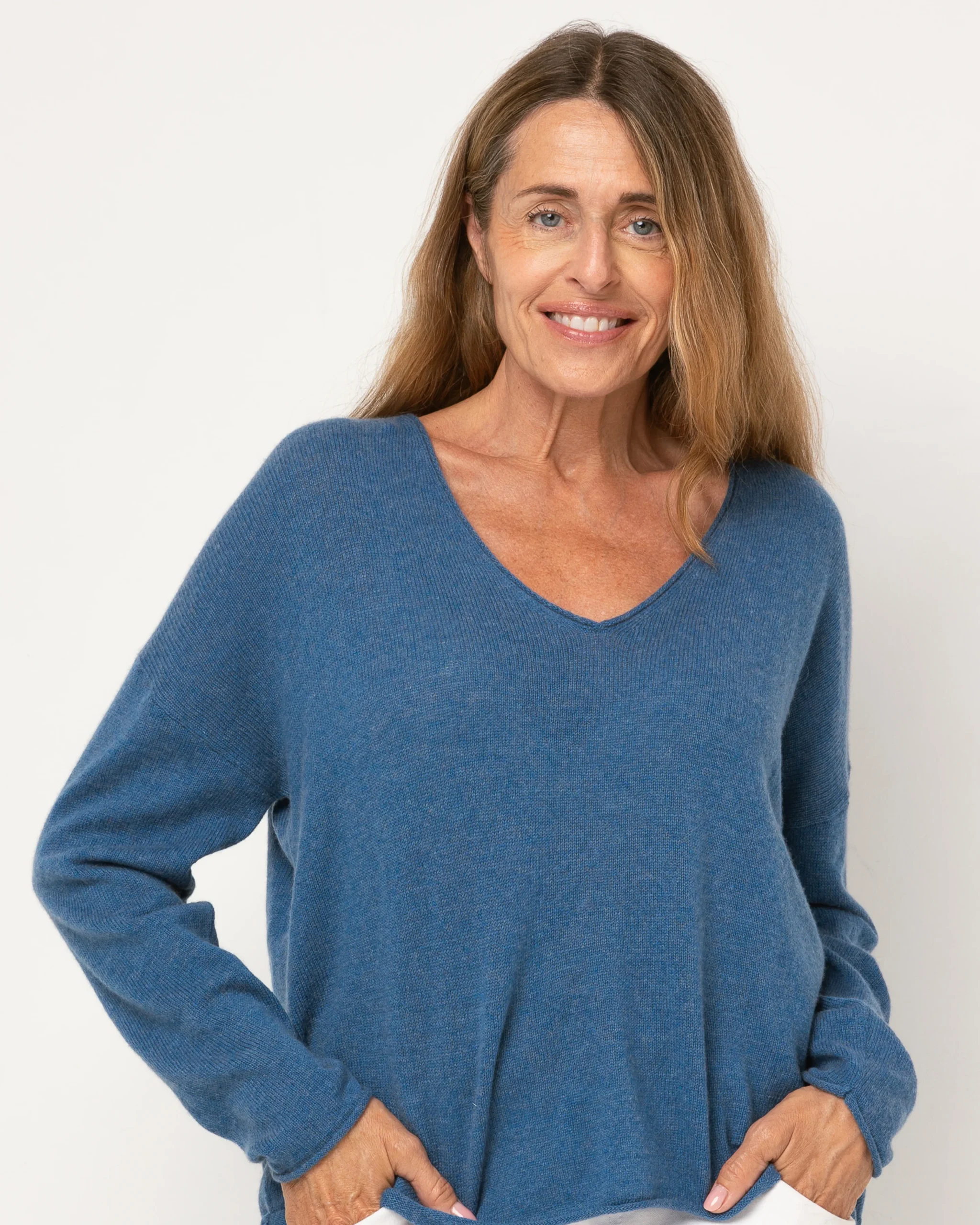 Pull Wool col V - laine et cachemire – Image 4